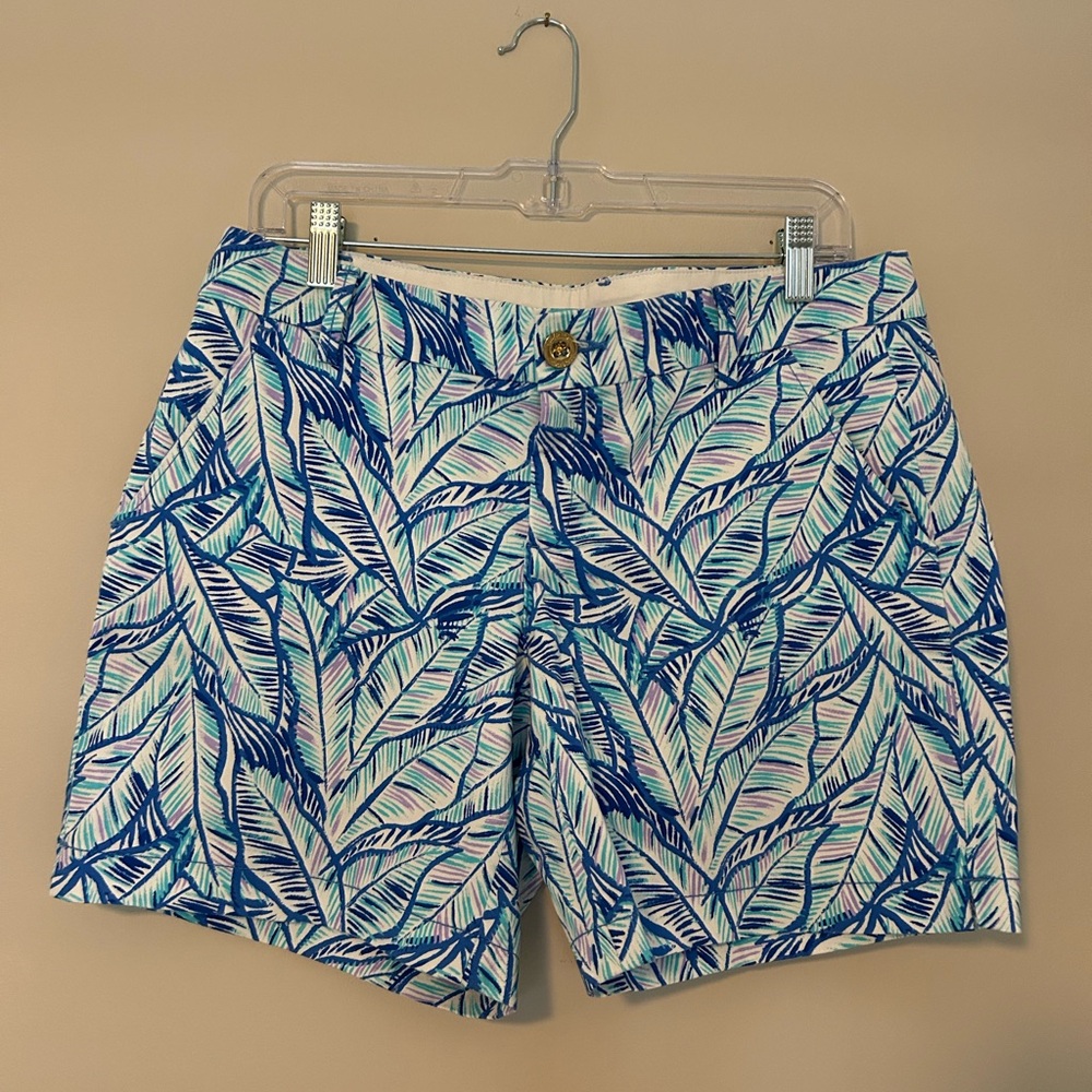 EUC Lilly Pulitzer size 8 stretch Jayne shorts-leaf print